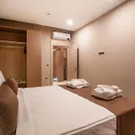 Prive & - Adults Only 16 公寓式酒店