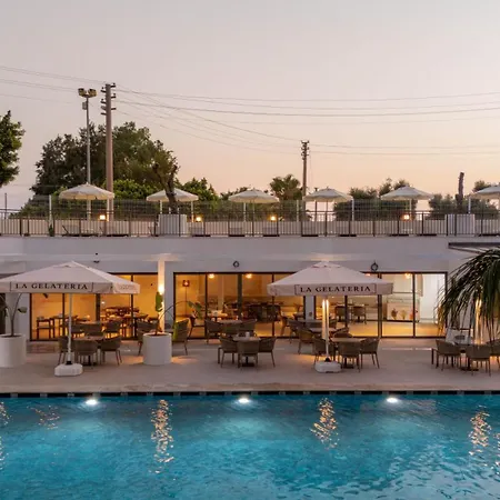 Prive & - Adults Only 16 Апарт-готель