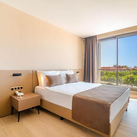 Prive & - Adults Only 16 4*