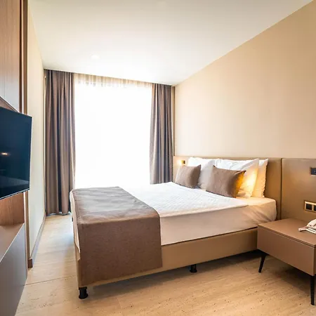 Prive & - Adults Only 16 Апарт-готель