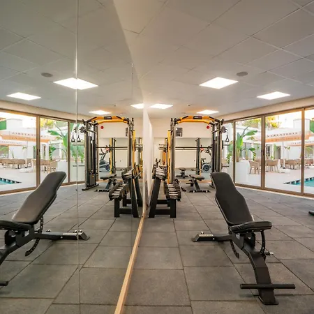 Prive & - Adults Only 16 Side