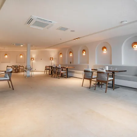 Prive & - Adults Only 16 Apartahotel