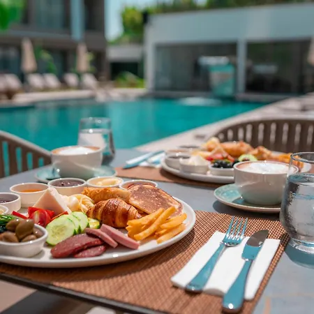 Prive & - Adults Only 16 Apartahotel Side