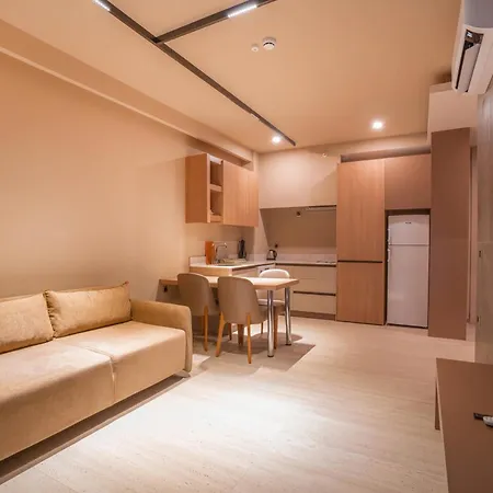 Prive & - Adults Only 16 Apartmanhotel 4*