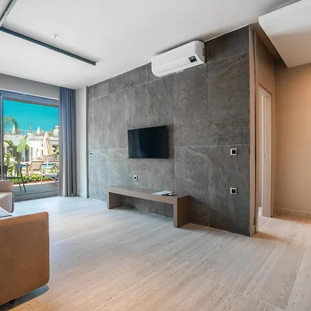 Prive & - Adults Only 16 시데