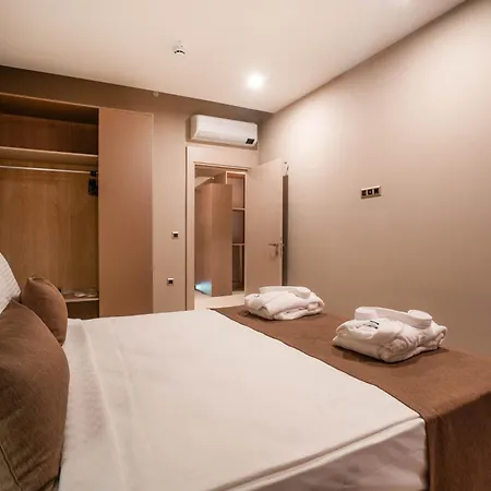 Prive & - Adults Only 16 Apartahotel