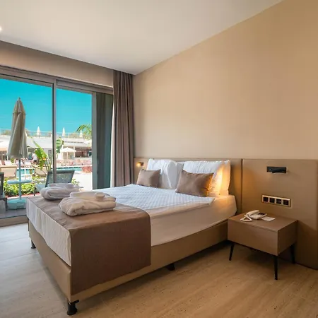 Prive & - Adults Only 16 Apartahotel Side