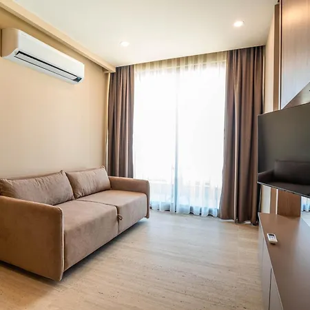 Prive & - Adults Only 16 Apartmanhotel