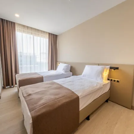 Prive & - Adults Only 16 Апарт-готель 4*