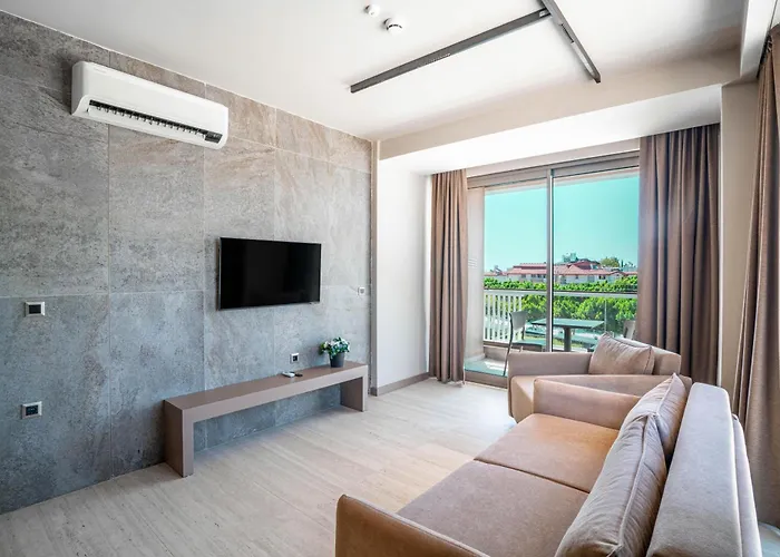 Prive & - Adults Only 16