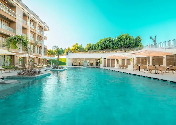 Prive & - Adults Only 16 Aparthotel 4*