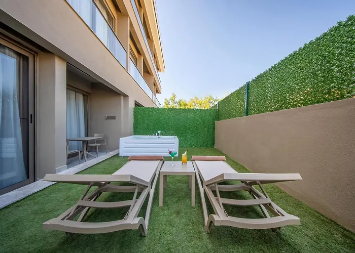 Prive & - Adults Only 16 4*