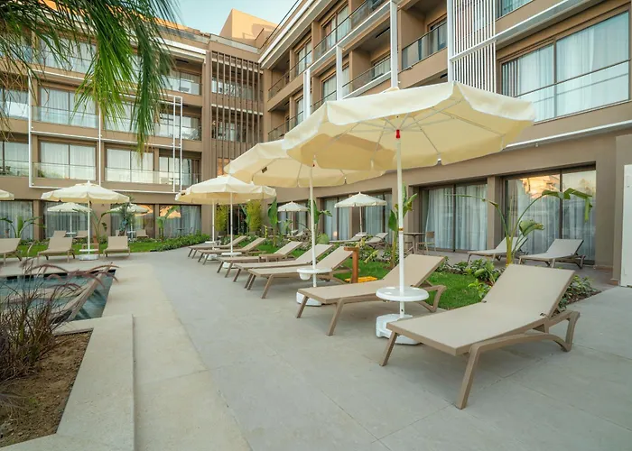 Prive & - Adults Only 16 시데