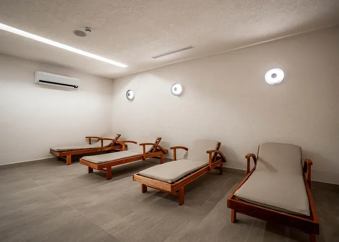 Prive & - Adults Only 16 시데