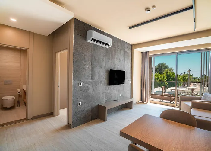 Prive & - Adults Only 16