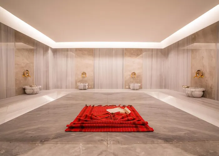 Prive & - Adults Only 16