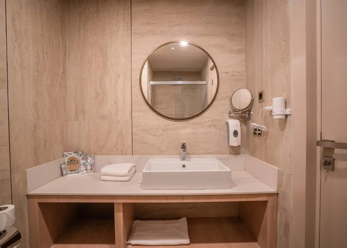 Prive & - Adults Only 16 锡德